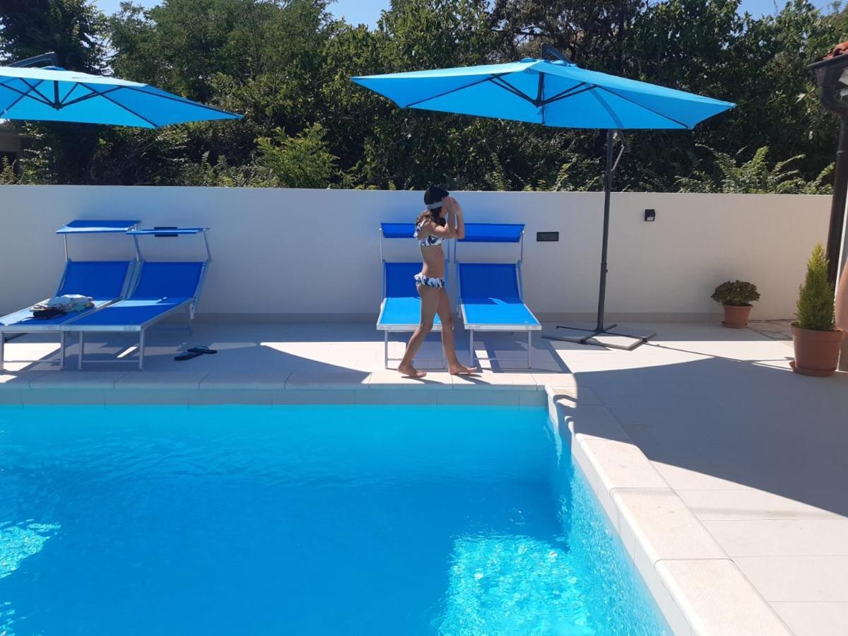 Villa Bianca - Apartment With Private Pool Privlaka  Eksteriør bilde